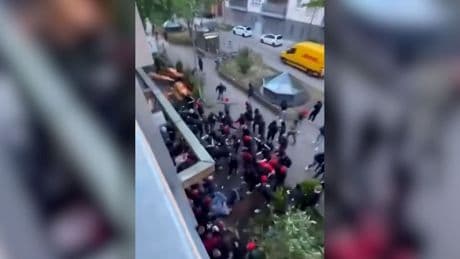 Heftige Fan-Gewalt in Nürnberg - Ultras liefern sich wüste Straßenschlacht