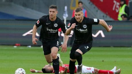 Rückkehr in die Heimat - Ex-Eintracht-Star unterschreibt bei neuem Klub
