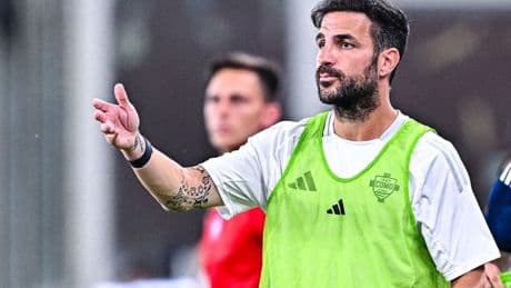Man Utd sent hands-off transfer message by Cesc Fabregas over £40m-rated winger