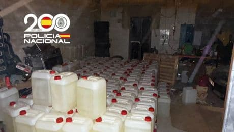 Desmantelada una &#039;guardería&#039; con 6.150 litros de gasolina para abastecer narcolanchas en El Puerto de Santamaría: hay dos detenidos