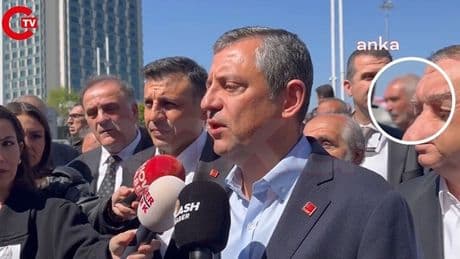 'Spontane elim kalktı' demişti... Tengioğlu'nun Özgür Özel'i adım adım takip ettiği ortaya çıktı