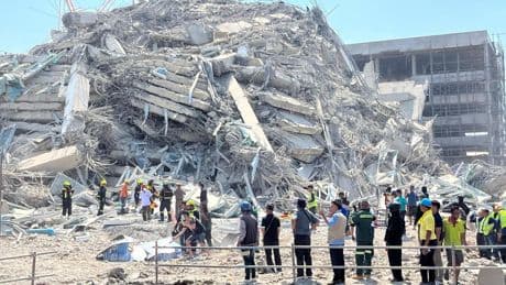 Encuentran los cadáveres de la mitad de los trabajadores del edificio derrumbado en Tailandia por el terremoto