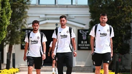 Beşiktaş, St. Patrick's maçı için İrlanda'ya uçtu!