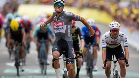 Tour de France: Van der Poel mit Etappensieg in Gelb - Lipowitz ärgert Stars