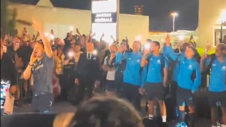 OM: Nadir en mode capo, Hojbjerg bluffé... les images de l'accueil bouillant des supporters après la qualification en Ligue des champions