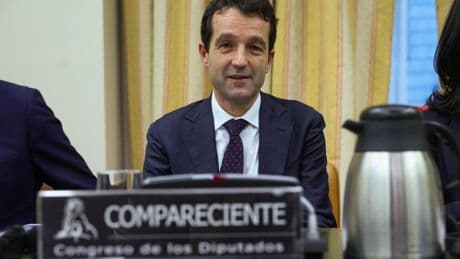 Indra afronta su junta para ser 'campeón nacional' sin cerrar el control de Tess Defence y en guerra con Santa Bárbara