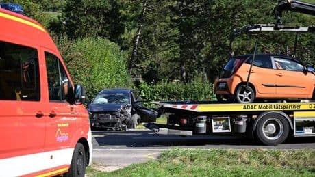 Landkreis Göppingen: Drei Menschen werden bei Frontalcrash schwer verletzt