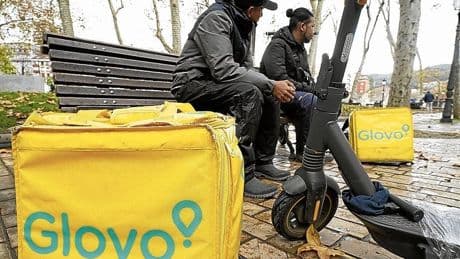 Los trabajadores de Glovo denuncian irregularidades en su conversión a asalariados