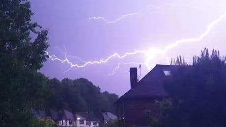 Met Office pinpoints exactly when violent storms to bring brutal end to heatwave