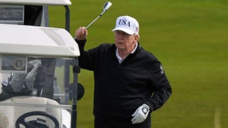 Gespräche in Schottland: Trump ist mit von der Leyen und Starmer verabredet. Aber vorher spielt er Golf
