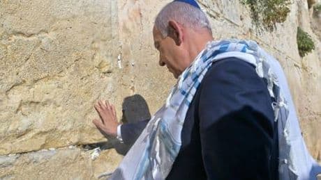 La svolta in nome di Bibi: Usa in guerra per la libertà
