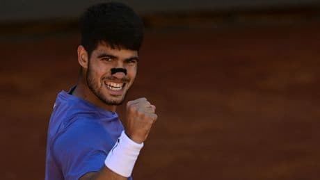 Alcaraz descifra un partido feo ante Musetti y ya espera a Sinner en la final de Roma