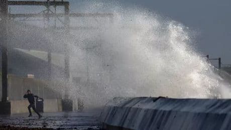 Thunderstorms and flash flooding to hit Scotland as yellow weather warning issued