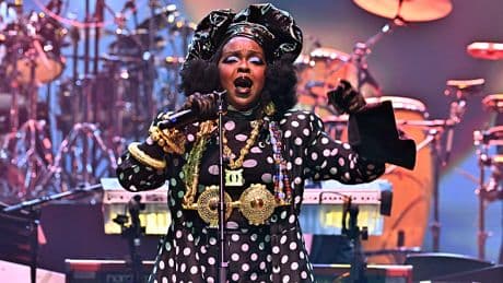 Music icon angers fans after performing to near-empty stadium at 3.30am