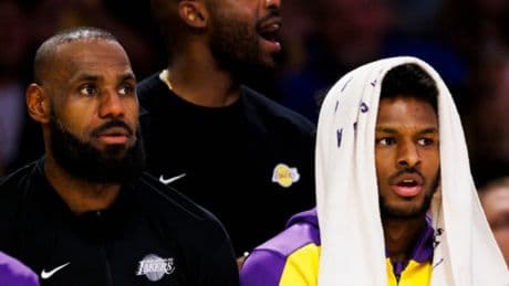 Llora LeBron James y se ríen en la NBA: las increíbles pifias de Bronny
