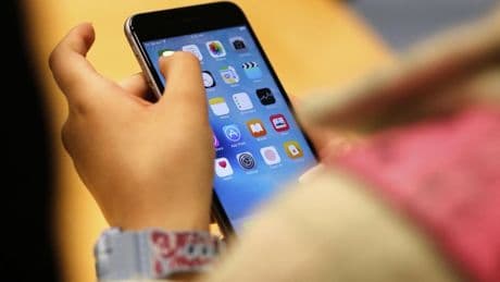 Quebec committee recommends restricting social media accounts for youth under 14