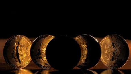 XRP, Ether und Co.: Die Krypto-Rotation: Sollten Anleger jetzt auf Altcoins setzen?