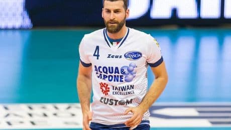 <p style="margin-bottom: 11px;"><span style="font-size: 11pt;"><span style="line-height: 107%;"><span style="font-family: Arial,sans-serif;">Serie A2: Carmelo Gitto arriva a Catania</span></span></span></p>