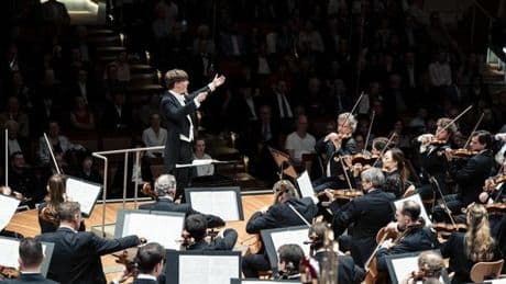 Philharmoniker: Der Dirigent vermeidet dämonische Klänge