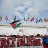 Glamour und Protest in Venedig: Protest vor Filmfest Venedig: „Free Palestine“-Banner