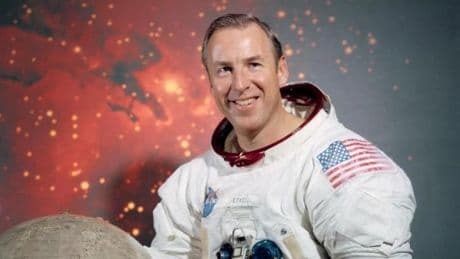 Muere el astronauta Jim Lovell, comandante del Apolo 13 y autor de la frase "Houston, tenemos un problema", a los 97