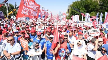 İşçiye cüce zam memuru da vurdu