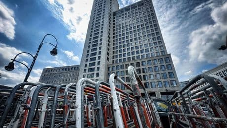 Verkehr: Staatsbesuch: Absperrungen und Staus in Berlin