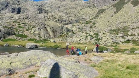 Rescatan en helicóptero a un montañero gravemente lesionado de la pierna en la Sierra de Gredos