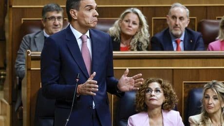 La presión en los juzgados no cede y ancla a Sánchez a las causas que salpican a su entorno