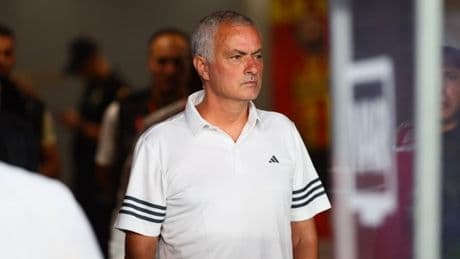 Hedef tahtasında Mourinho var!