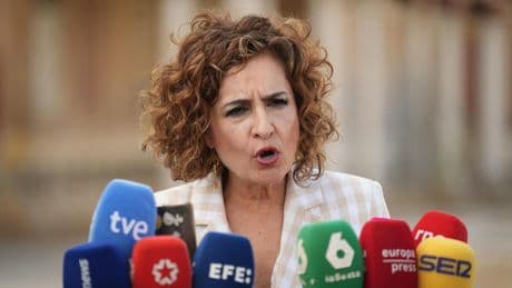 Moncloa inicia con el "cupo catalán" su plan para recuperar el interés de los socios y alargar la legislatura hasta 2027