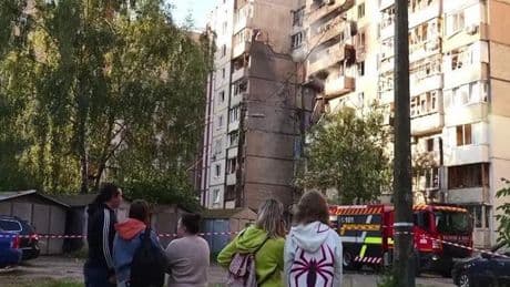 Rusya Kiev'de hükümet binasını vurdu