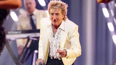 Kneecap fans boo Rod Stewart as band target him with "older than Israel" jibe