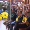 KIJK. Union-spelers met kleine oogjes en/of donkere bril aangekomen op stadhuis van Vorst, dat meteen op stelten wordt gezet