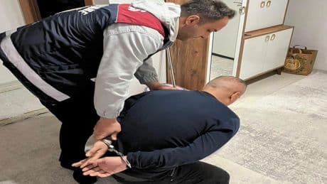 Kendilerini avukat olarak tanıtıp dolandırıcılık yaptılar: 18 şüpheli yakalandı
