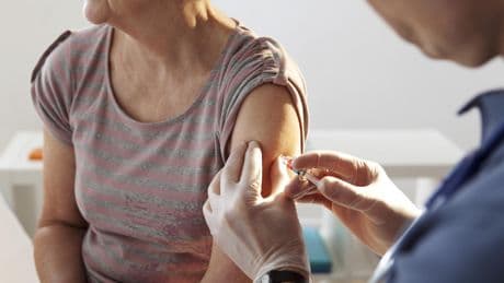 Le vaccin contre le VRS efficace pendant deux ans chez les personnes âgées