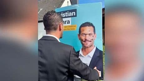 CDU-Politiker entdeckt Schmierereien auf Wahlplakat - Konter ist Weltklasse