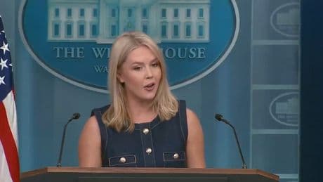 Presse-Patzer bei Trump - Bei dieser Frage kommt sie ins Stocken