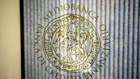 Borsa, balzo di Mps (+4,02%) e di Mediobanca (+3,85%) dopo il successo dell'opas di Siena su Piazzetta Cuccia