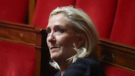 Marine Le Pen se dit favorable à un débat au Parlement sur la loi Duplomb mais dénonce "la propagande des gauches"