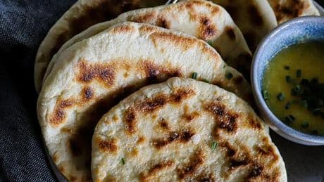 Naan-Brot: Schnelles Brot aus der Pfanne