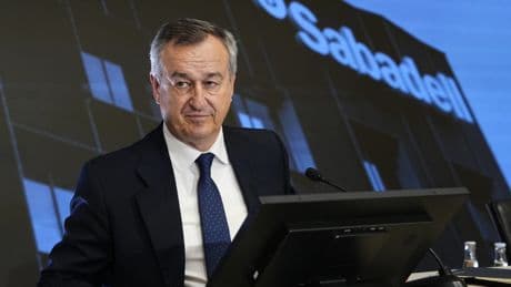 La otra cara de la 'escapada' de Banco Sabadell: sacrifica su filial TSB con el viento en contra de los tipos de interés