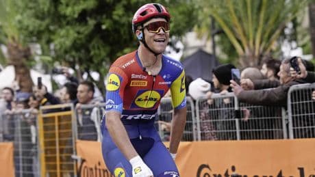Mathieu van der Poel is weer dicht bij de winst, maar Jonathan Milan zegeviert in Critérium du Dauphiné