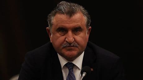 Bakan Bak'tan 12 Dev Adam'a tebrik mesajı!