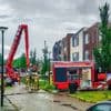 Vijf woningen beschadigd door blikseminslagen in Enschede: ‘Het leek wel een explosie’