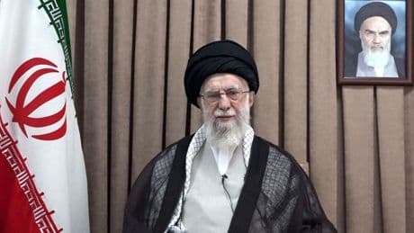 Israël-Iran : qui est Ali Khamenei, le guide suprême iranien ?