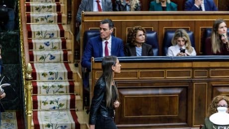 Junts reclama respuestas a Sánchez y ve margen para endurecer su apoyo