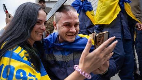 Krieg in der Ukraine: Russland und Ukraine schließen großen Gefangenenaustausch ab