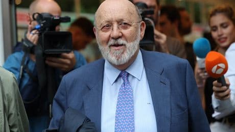 El Congreso da luz verde a tramitar una ley del PP que impida la elección de perfiles como Tezanos al frente del CIS
