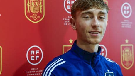 El Real Madrid ficha a Dean Huijsen, el central del futuro en la Selección Española